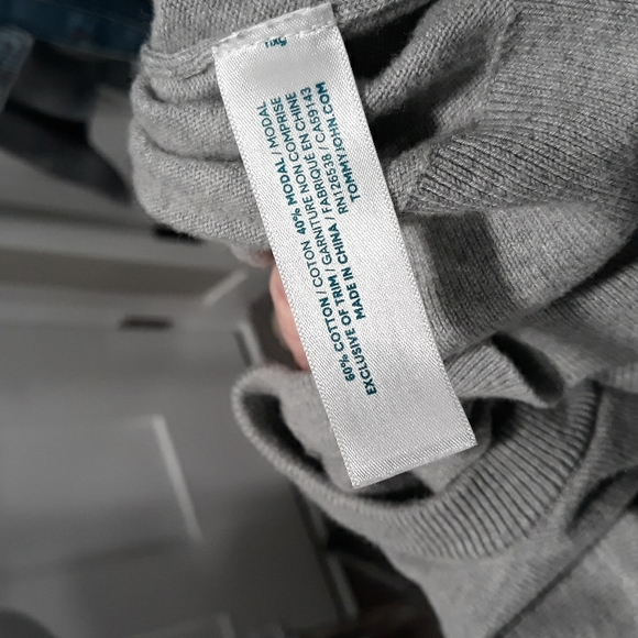 Tommy John mens light grey cotton modal crewneck sweater. Medium - Picture 3 of 8